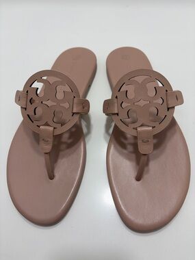 NWT Tory Burch Light Sand Soft Calf Leather Miller Sandals